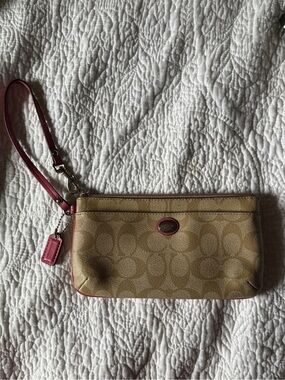 Coach Peyton Khaki Signature Canvas Go-Go Wristlet with Pink Trim